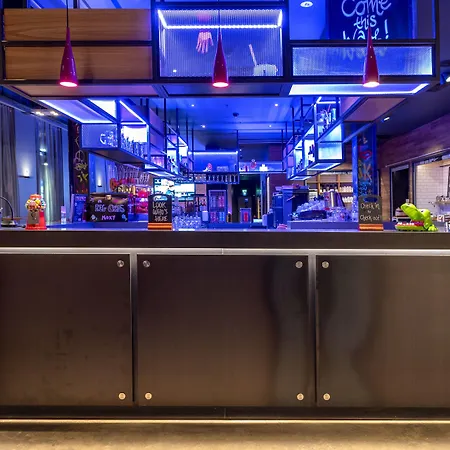 Moxy Merchant 4* Glasgow
