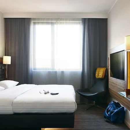 Moxy Merchant Hotel 4*