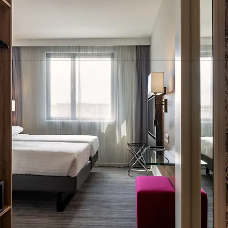 Moxy Merchant 3* Glasgow