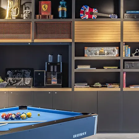 Moxy Merchant Hotel Glasgow
