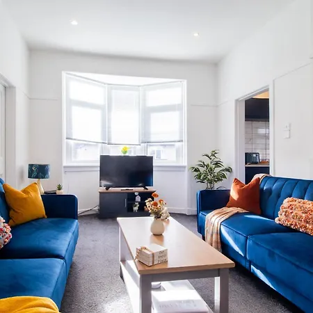 Bella House - 3 Bed House In Apartment *