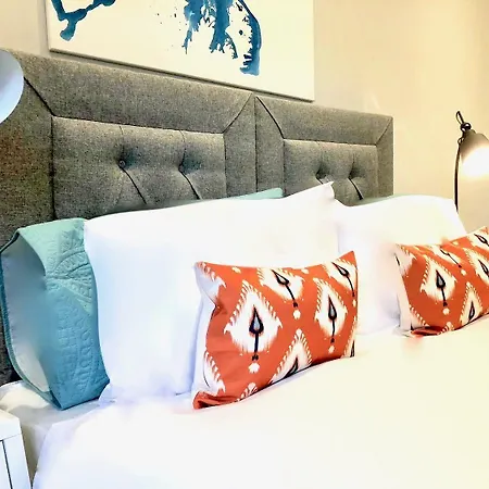 Byevo Almar - Close To And Airport - Perfect For Contractors Or Large Groups Casa de Férias Glasgow