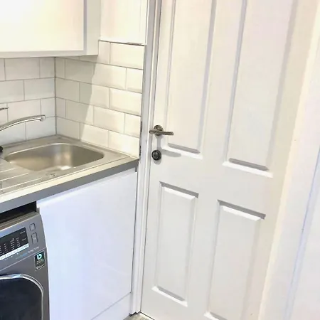 بيت للعطل Byevo Almar - Close To And Airport - Perfect For Contractors Or Large Groups