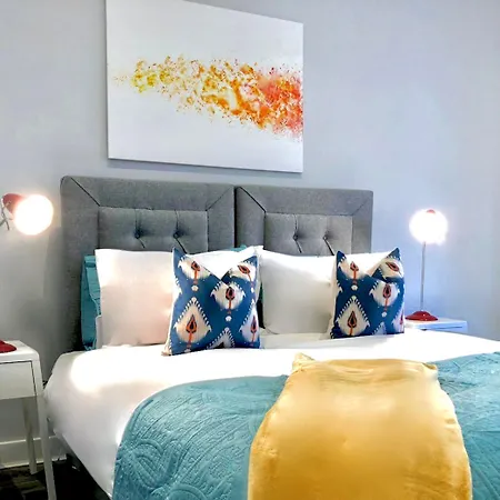 Byevo Almar - Close To And Airport - Perfect For Contractors Or Large Groups