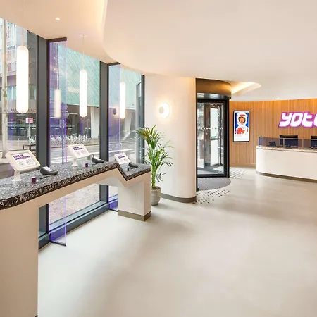 ホテル Yotel 4*