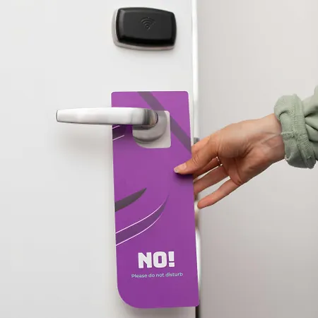 Yotel 4*