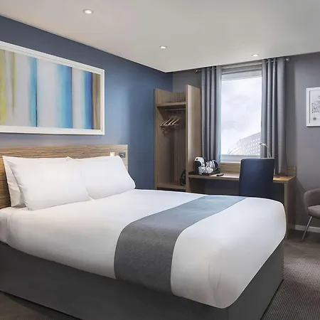Hotel Travelodge Queen Street 3*