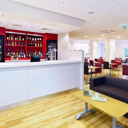 Travelodge Queen Street Glasgow