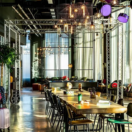 Moxy Sec Hotel Glasgow