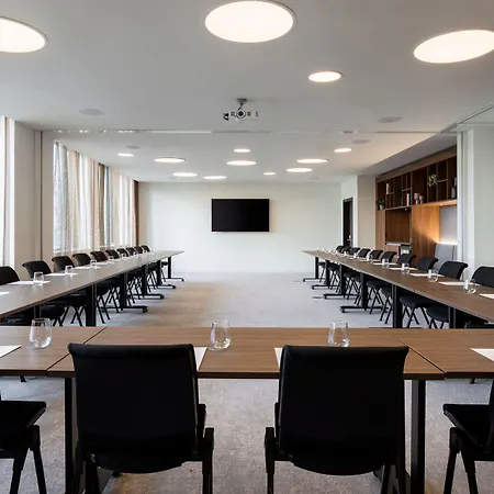 Courtyard By Marriott Sec فندق 4*