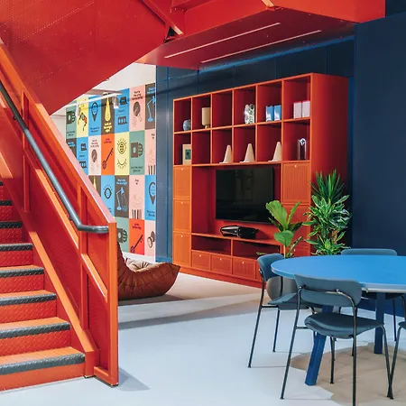 Hotel The Social Hub 4*