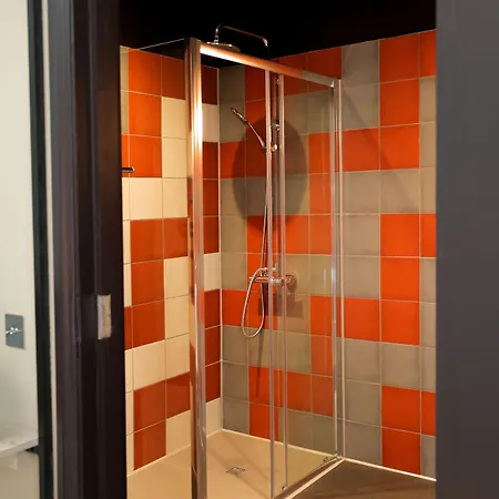 Revolver Hotel 4*