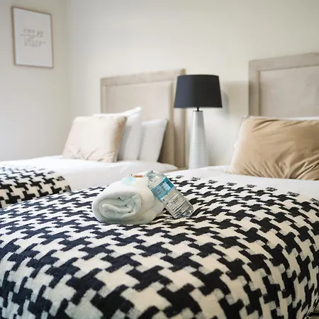 בית נופש Stobhill Apartment גלאזגו