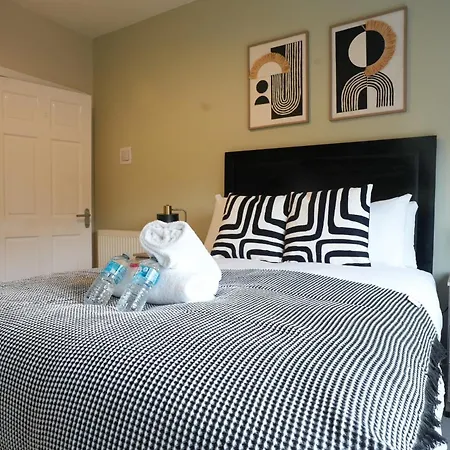 Stobhill Apartment *