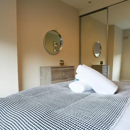 Stobhill Apartment בית נופש *