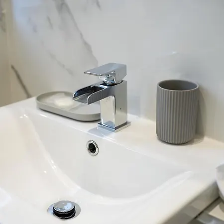 Stobhill Apartment * גלאזגו