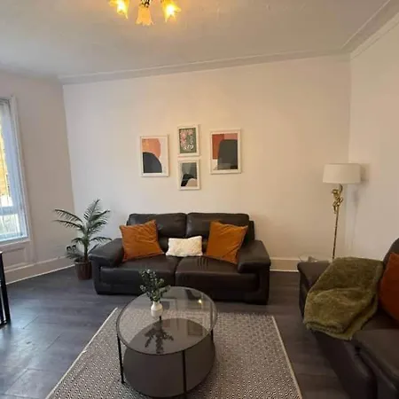 2br Flat With Parking Near And Parks