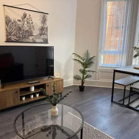 Apartamento 2br Flat With Parking Near And Parks