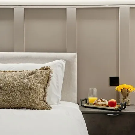 2br West End Near Botanic Gardens *