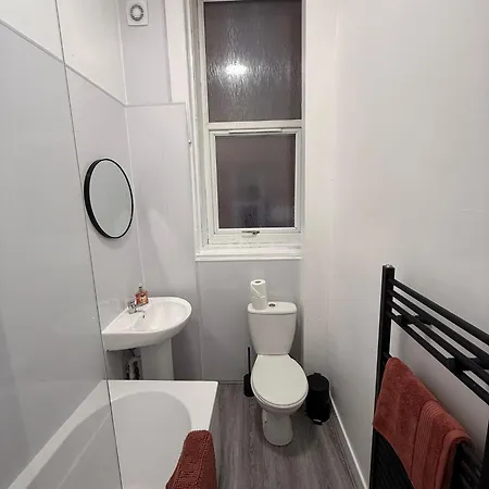 2br Flat West End Near Kelvingrove And Centre