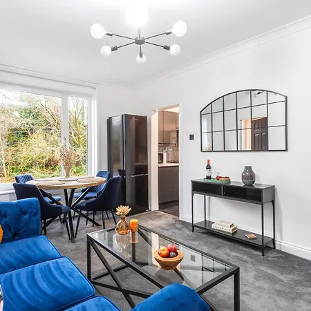 Cosy 3 Bed Flat In Kings Park 아파트 글라스고