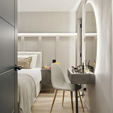 2br West End Near Botanic Gardens Apartment