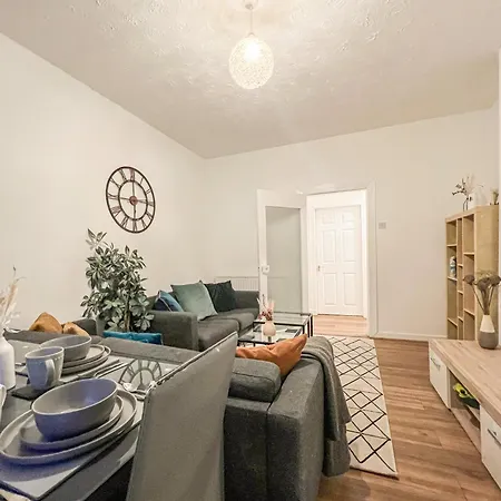 Attractive 3 Bedroom * グラスゴー