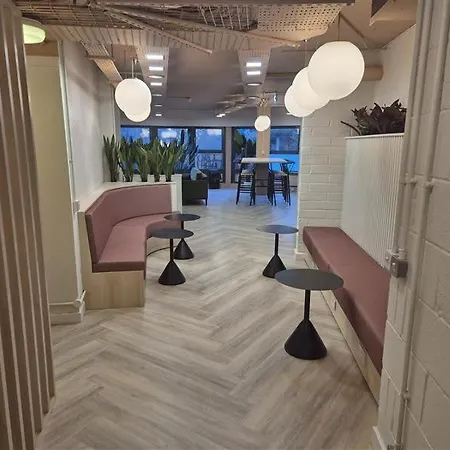 For Student Only Student Roost Gibson Street Apartment *