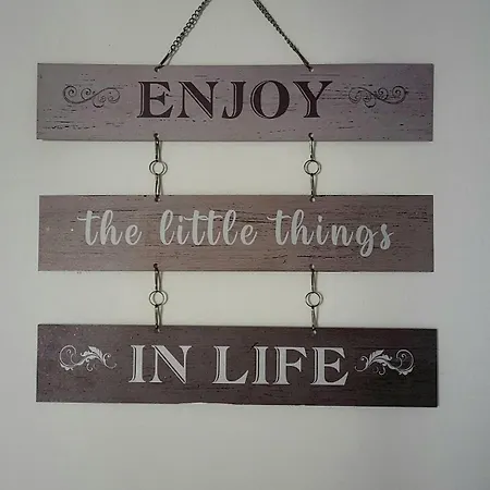 Cosy 2 Bed South Semesterbostad