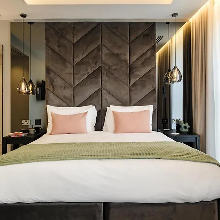 The Wellington By Adina 4*