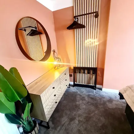펜션 Urban 4br House - Free Parking *