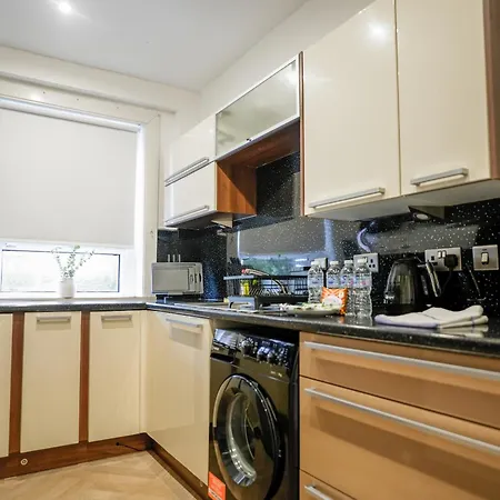 2 Bdr House At Caledonia Luxe Short Lets & Serviced * Glasgow