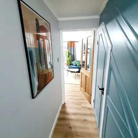펜션 Urban 4br House - Free Parking *