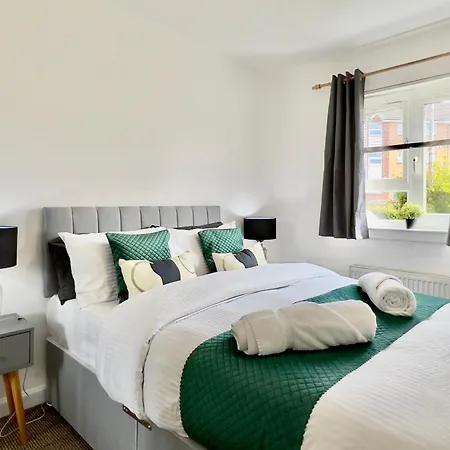아파트 Stylish With Free Parking Near Town 글라스고
