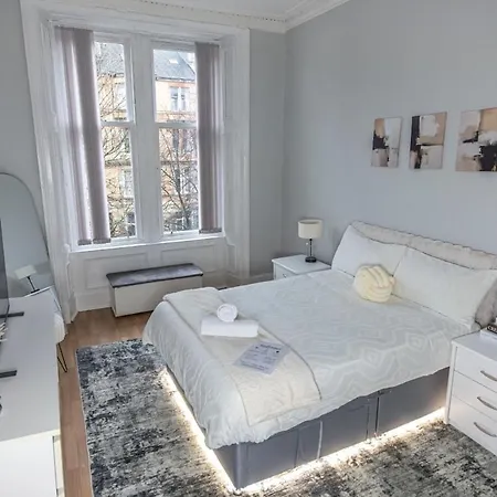 Free Pool Table Cinema Tabletennis Airhockey Apartman