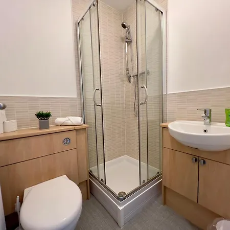 Stylish With Free Parking Near Town * 글라스고