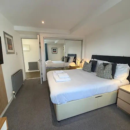 Principal - Clyde Waterfront غلاسغو