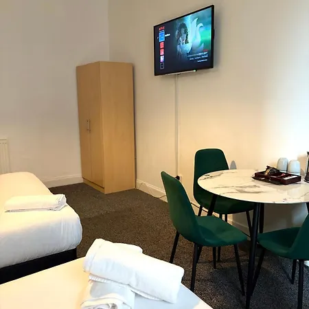 Piccolo 4* Glasgow