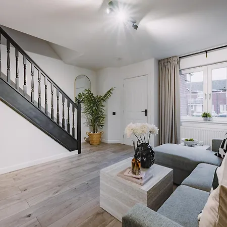 דירה Emirates Aparthouse *