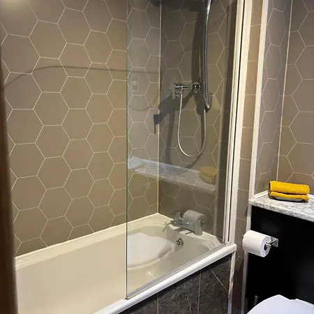 The Ovo Hydro Penthouse With Free Parking *