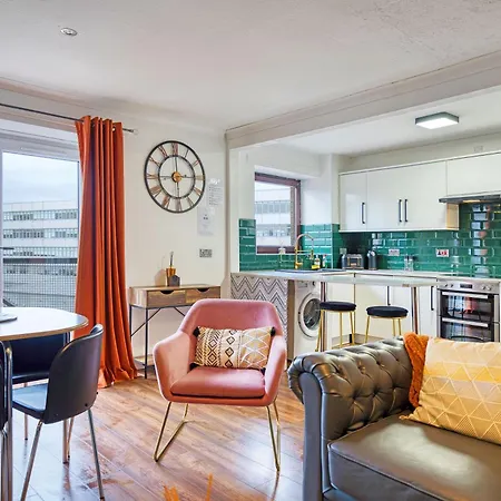 New Slick Finnieston Pad W/ Free Parking Daire *