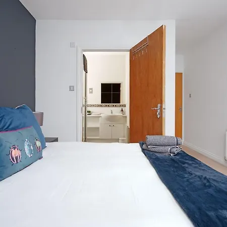 Daire 5 Bed Finnieston Skyhigh Duplex With Parking Glasgow