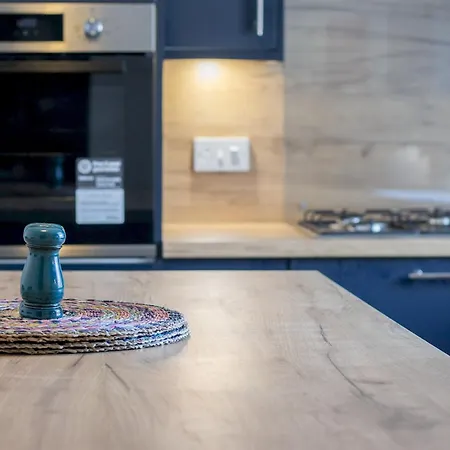 Pass The Keys Victoria Road Queens Park View * Glasgow