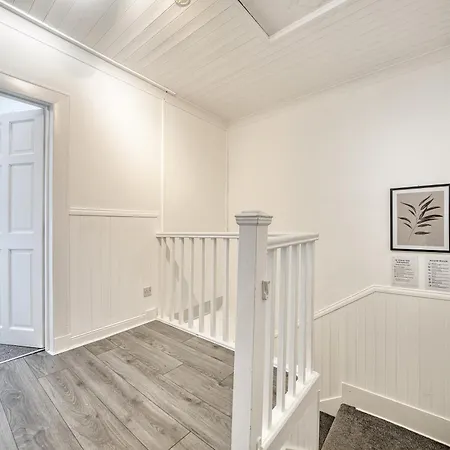 Appartement 3br Flat Near Maryhill Park And West End With Parking *