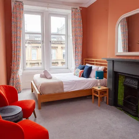 Newly Renovated Flat In Trendy Finnieston