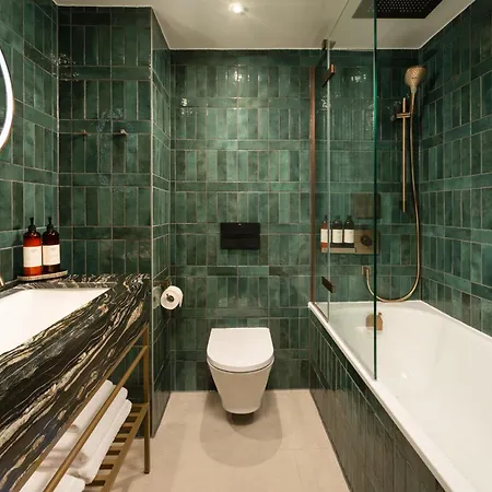 Carlton George Hotel 4*