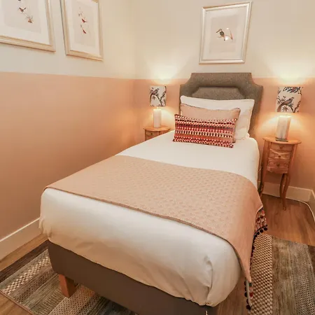 The Coach House - Holmwood *
