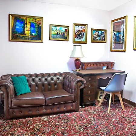 A Cosy House Near The Centre