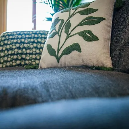 2bed East End Gem With Free Parking Апартаменты