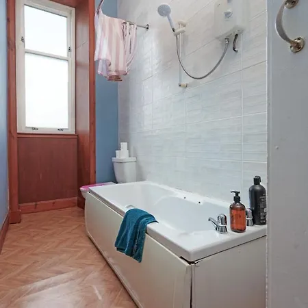 Family And Group 2br By Park Sleeps 7 글라스고